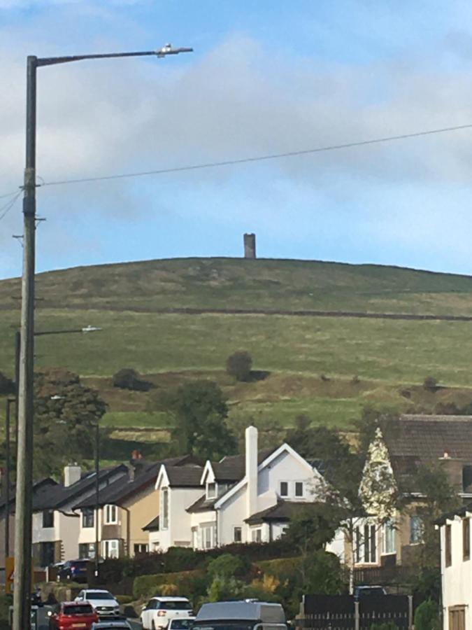 Tilly - Overlooking Pendle Hill Holiday home