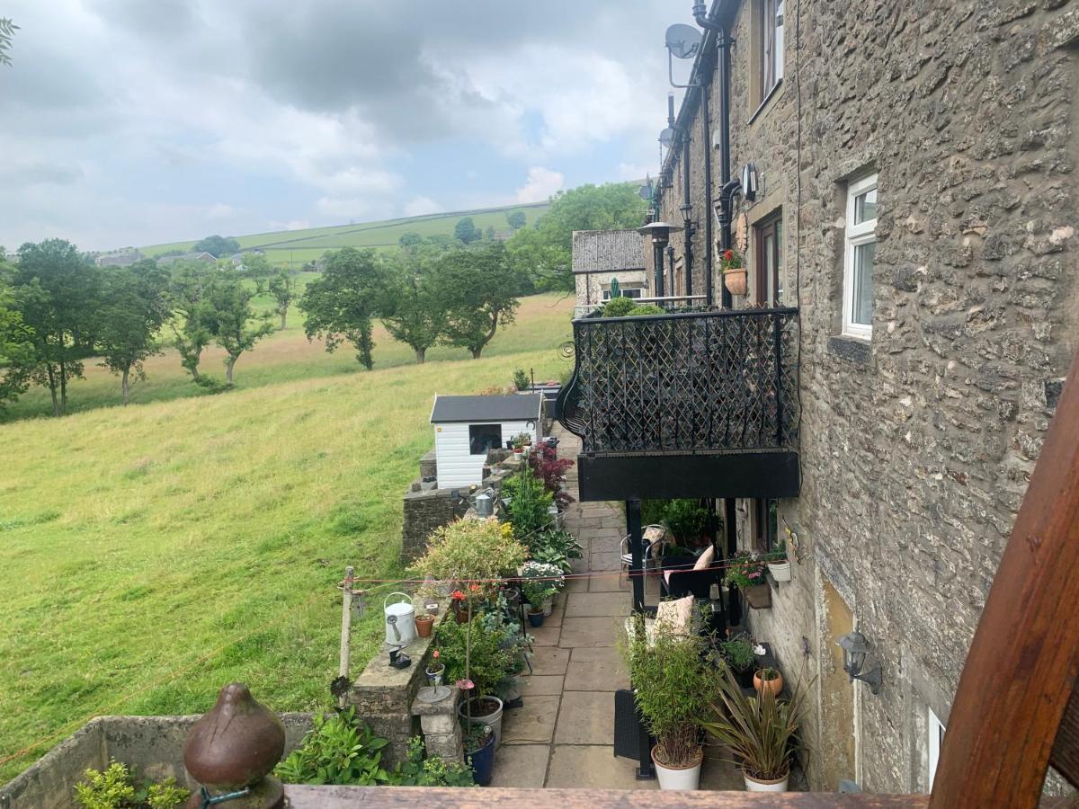 Holiday home Tilly - Overlooking Pendle Hill *