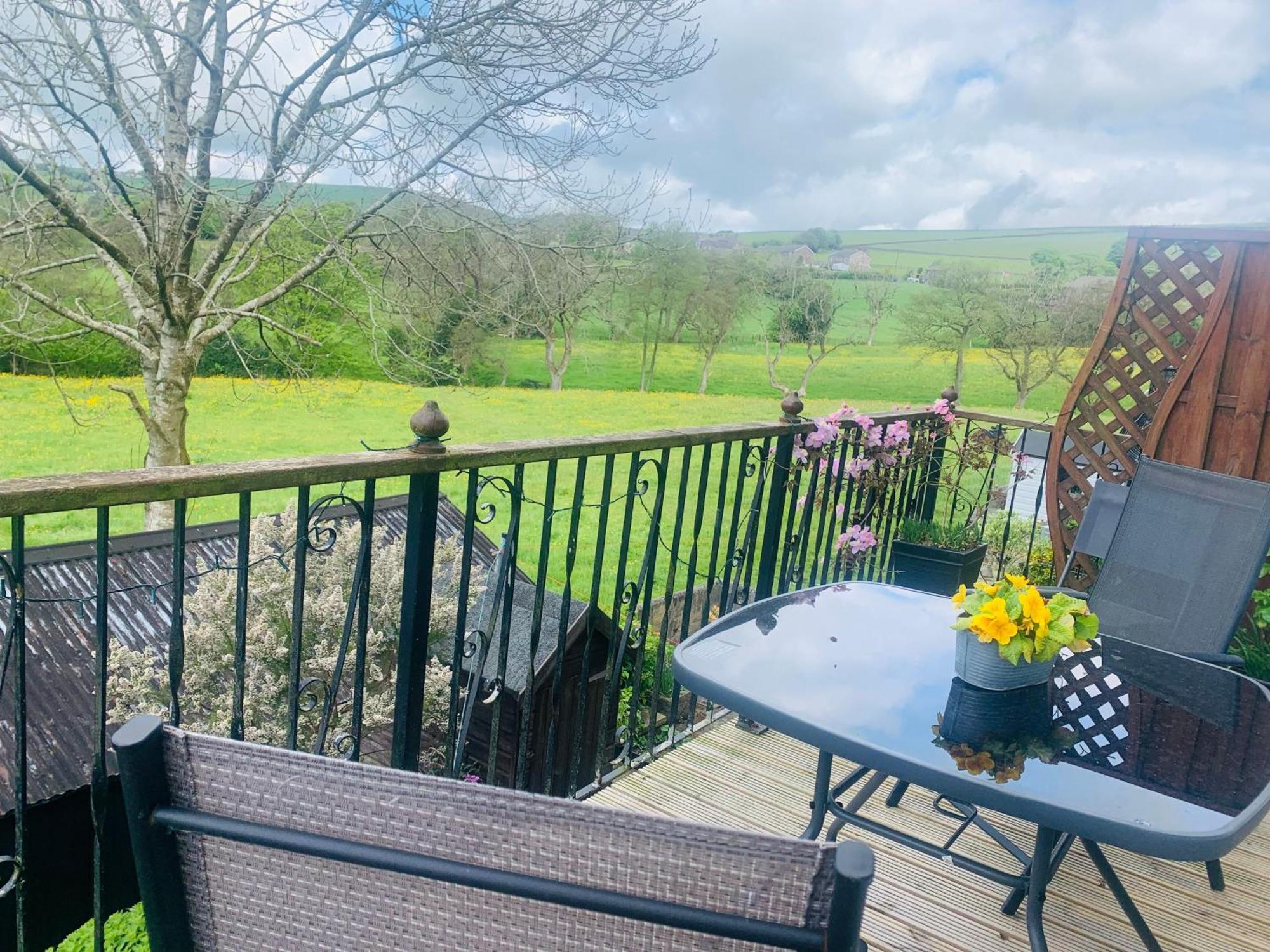 Holiday home Tilly - Overlooking Pendle Hill *